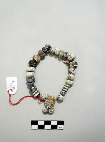 collier ; amulette, image 4/4