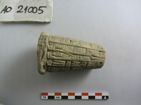 clou de fondation, image 1/1