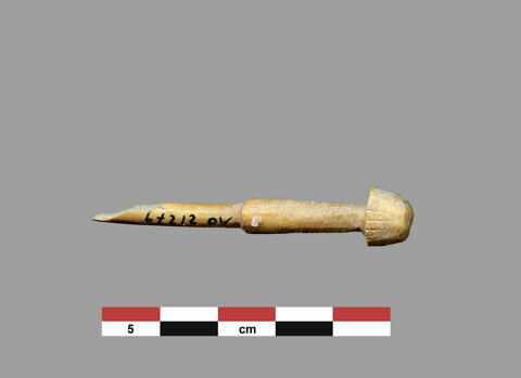 plaquette  ; incrustation de meuble ; tige, image 1/1