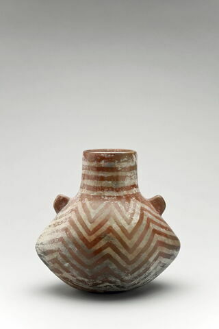vase, image 1/3