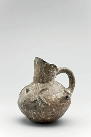 vase, image 2/4