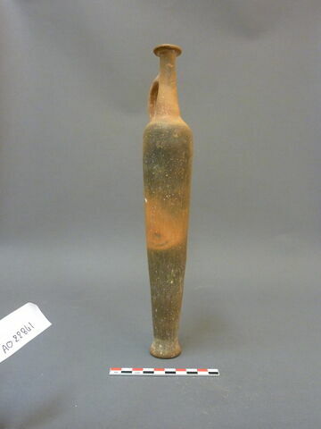 vase, image 2/4