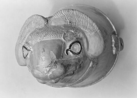 vase, image 3/3