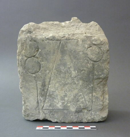 stèle  ; ex-voto, image 2/2
