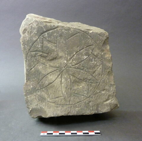 stèle  ; ex-voto, image 2/2