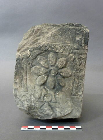 stèle  ; ex-voto, image 2/2