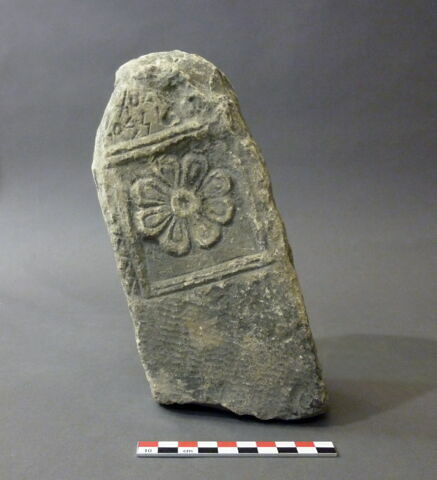 stèle  ; ex-voto, image 2/2