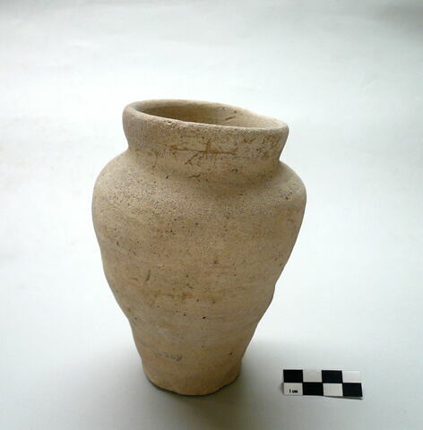 vase, image 1/1