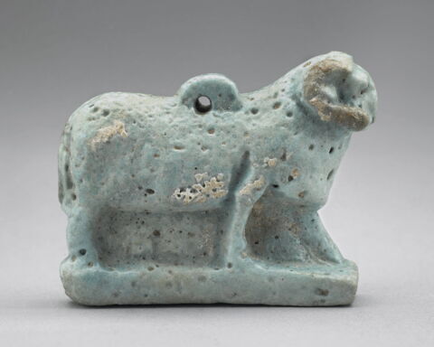 figurine ; pendentif ; amulette, image 2/9