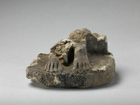 statue, image 4/10