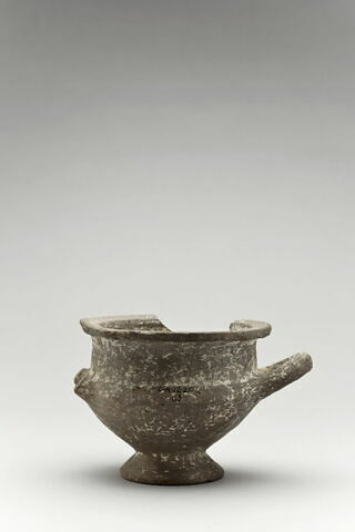vase, image 1/3