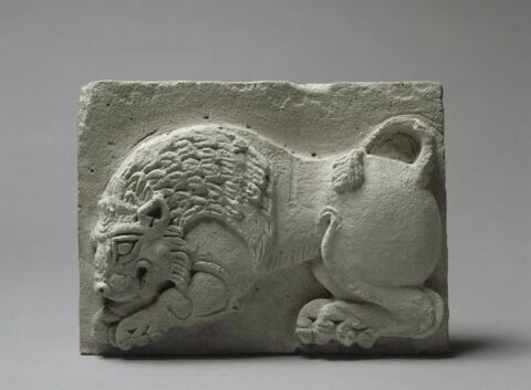 relief mural ; plaque