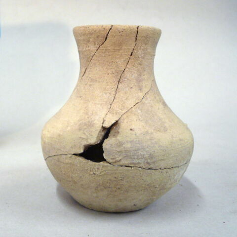 vase, image 1/1