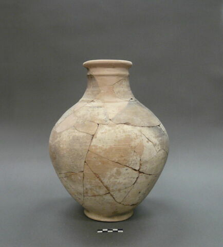 vase, image 1/1