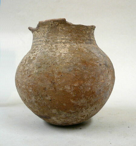 vase, image 2/2