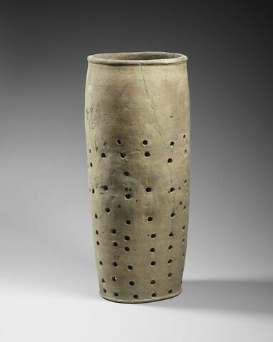 vase  ; élément de canalisation  ; brasero, image 2/4