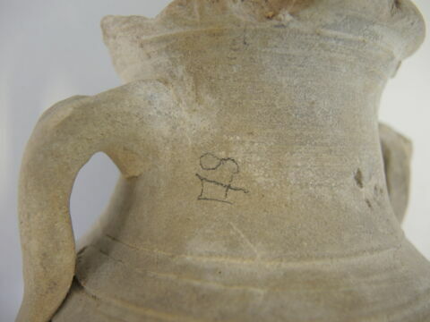 vase, image 3/6