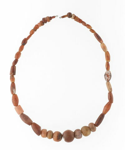 perle  ; collier, image 2/2