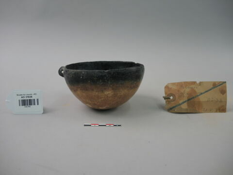 vase, image 1/2