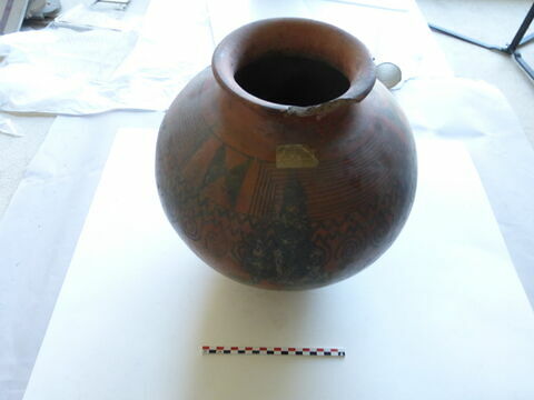 vase, image 1/28