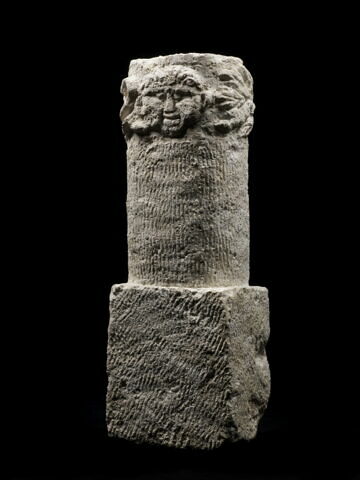 cippe ; objet funéraire, image 4/5