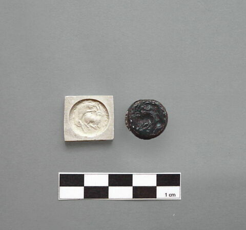 cachet, image 1/2