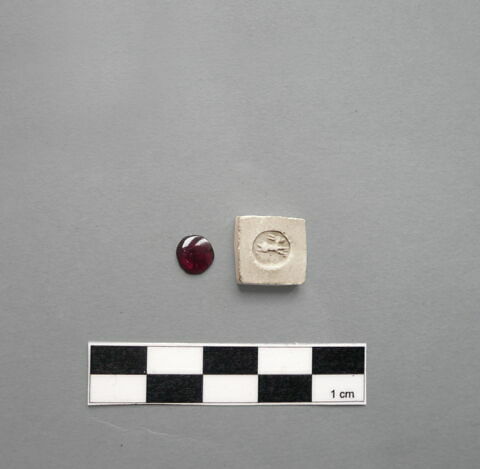 cachet, image 2/2