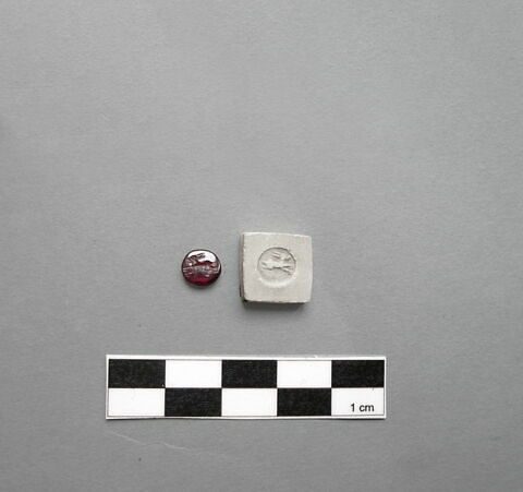 cachet, image 1/2