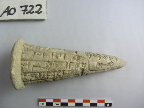 clou de fondation, image 1/2