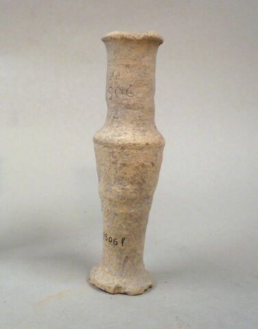 vase, image 1/1