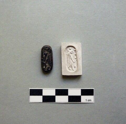 cachet, image 1/2