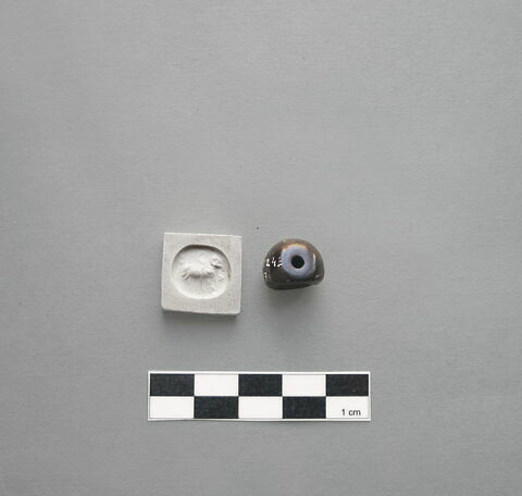 cachet, image 2/2