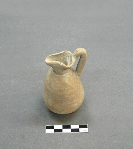 vase, image 2/2