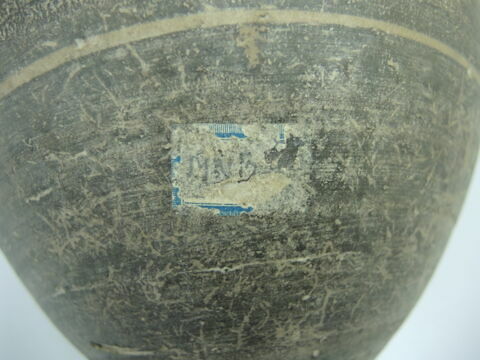 vase, image 2/3