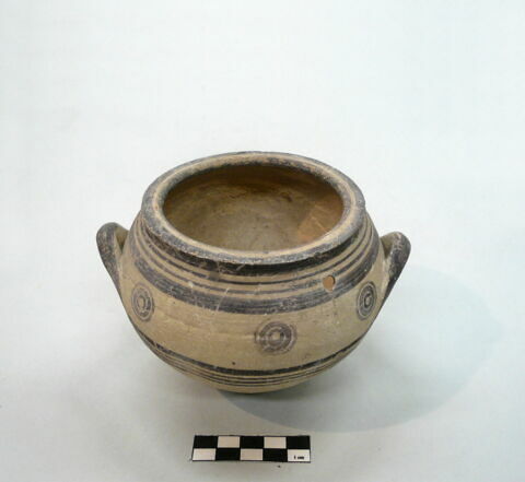 vase, image 2/4