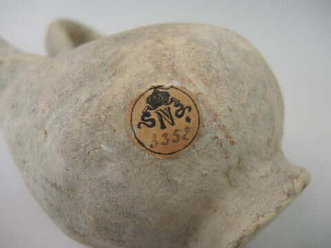 vase, image 2/8
