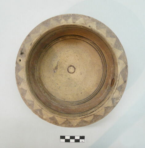 vase, image 3/3