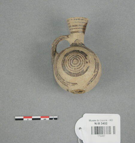 vase, image 1/2
