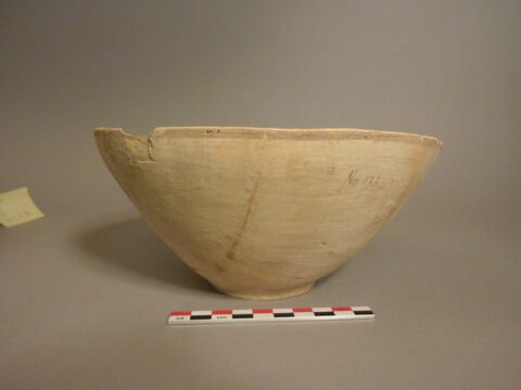 vase, image 11/11