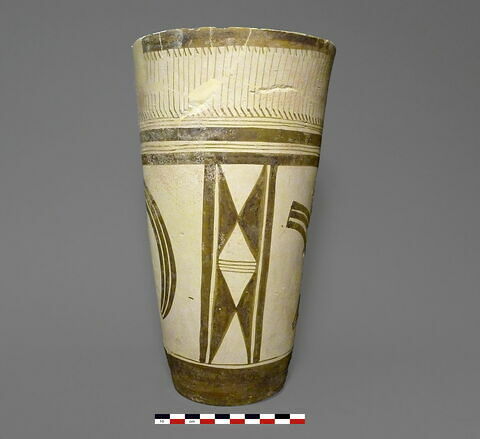 vase, image 3/9
