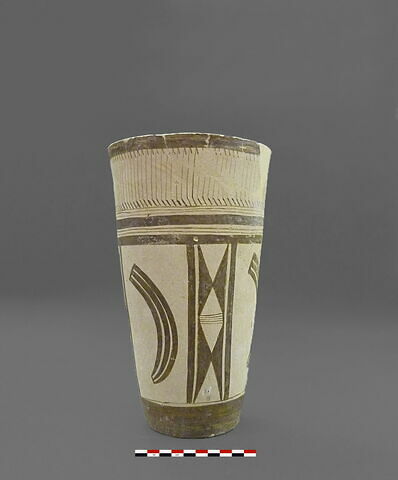 vase, image 6/9