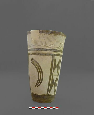vase, image 7/9