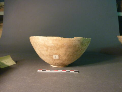 vase, image 2/2