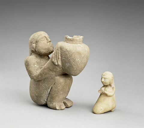 Figurine : orant au vase, image 2/10