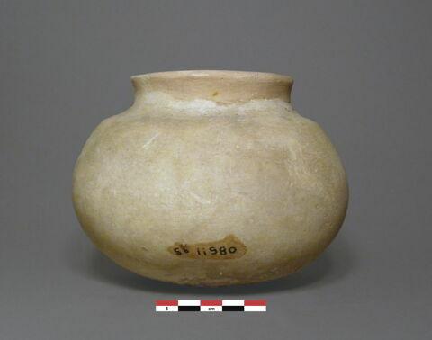 vase, image 1/1