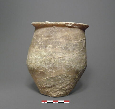vase, image 1/1
