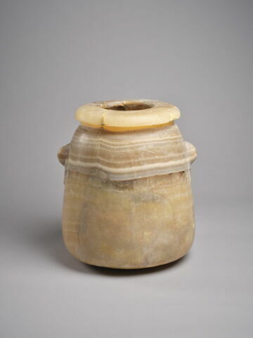 vase, image 2/7