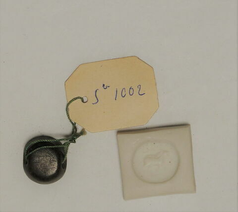 cachet, image 1/1