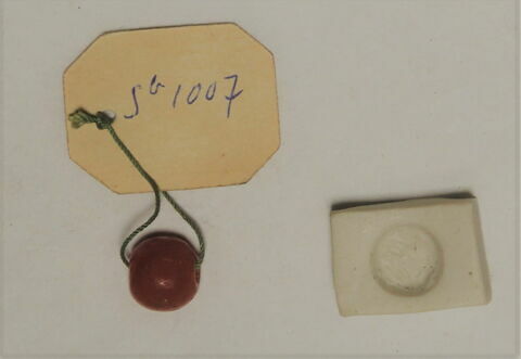 cachet, image 1/1