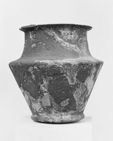 vase, image 7/7